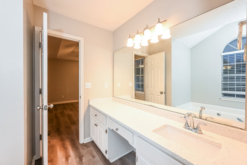 2,610/Mo, 1243 Shady Brook Ct Hampton, GA 30228 Main Bathroom View