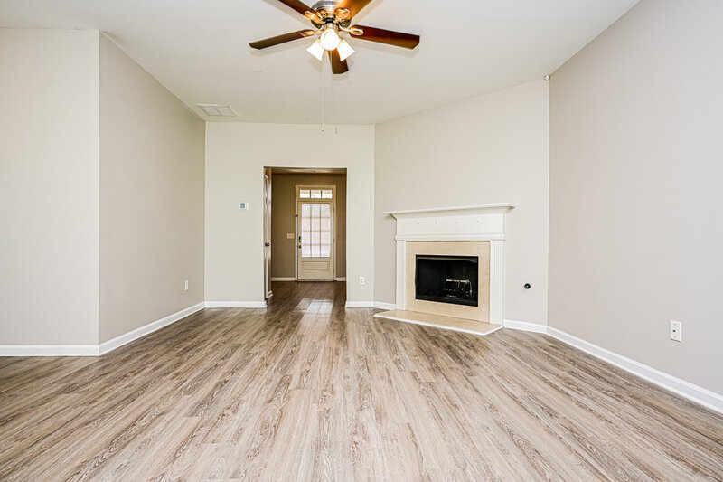 1,870/Mo, 512 Anglewood Trce Stockbridge, GA 30281 Living Room View 2