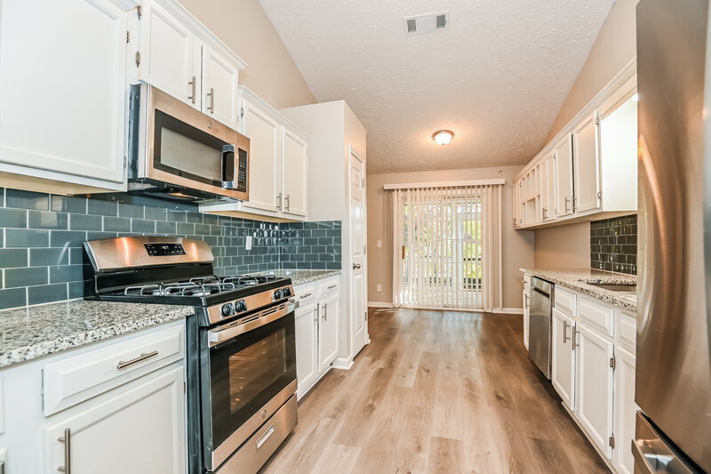 2,060/Mo, 923 River Rock Drive Woodstock, GA 30188 Kitchen View