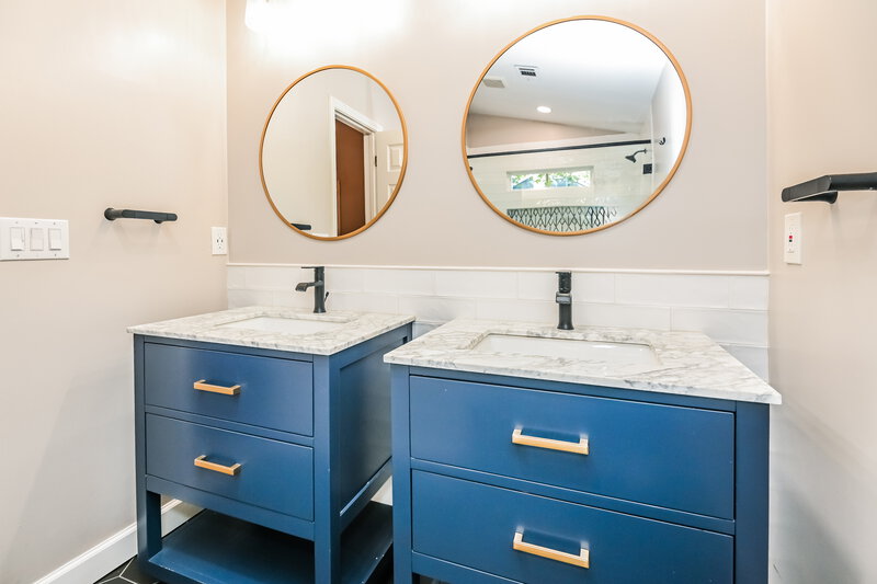 2,060/Mo, 923 River Rock Drive Woodstock, GA 30188 Main Bathroom View