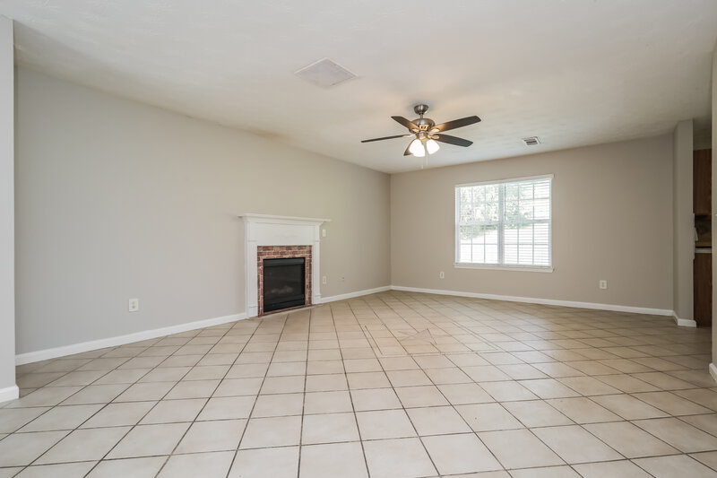 2,090/Mo, 832 Freedom Walk Locust Grove, GA 30248 Living Room View 2