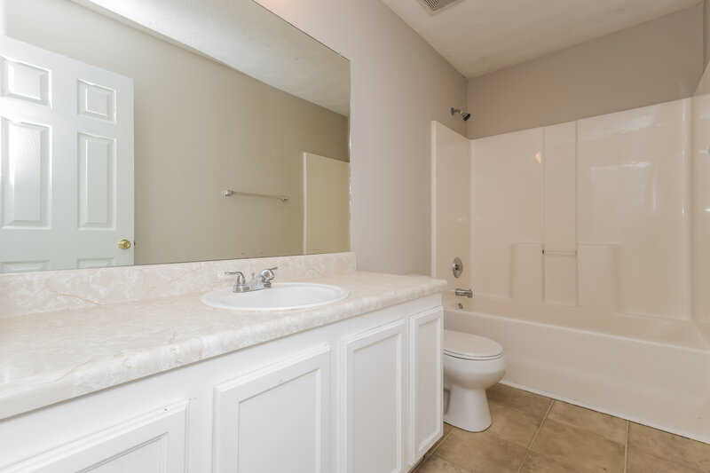 2,090/Mo, 832 Freedom Walk Locust Grove, GA 30248 Bathroom View 2