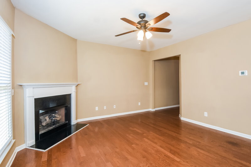 3,350/Mo, 1450 Winshire Cv Alpharetta, GA 30004 Living Room View 2