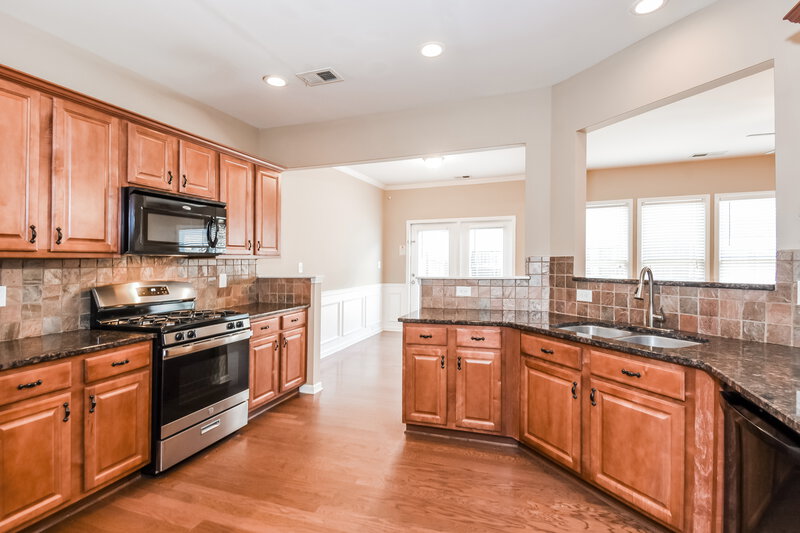 3,350/Mo, 1450 Winshire Cv Alpharetta, GA 30004 Kitchen View 2