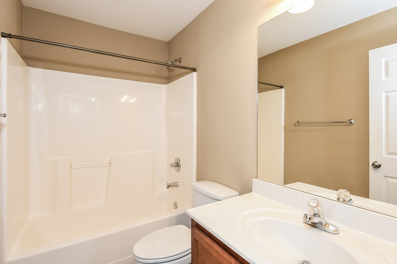 3,350/Mo, 1450 Winshire Cv Alpharetta, GA 30004 Bathroom View
