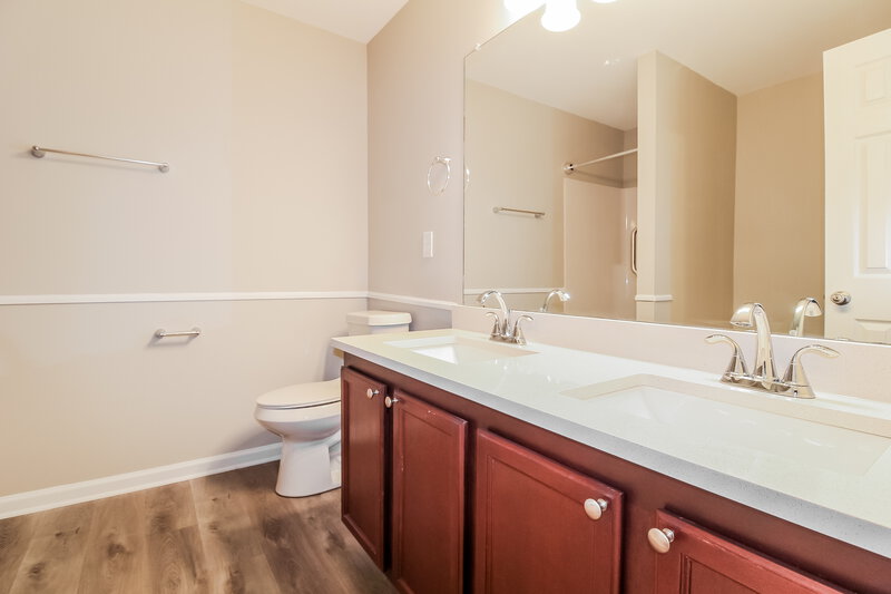 1,915/Mo, 996 Navaho Trl Monroe, GA 30655 Main Bedroom View 3