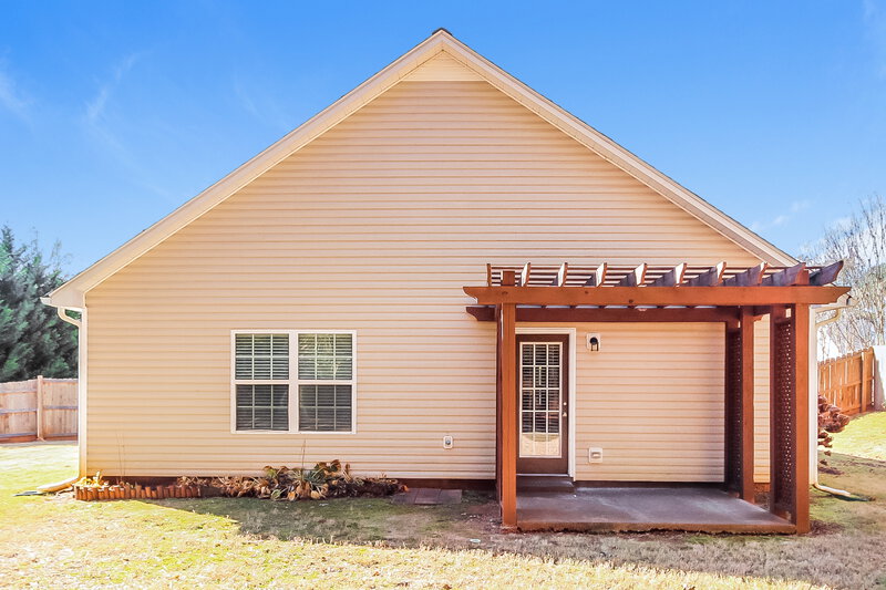 1,915/Mo, 996 Navaho Trl Monroe, GA 30655 Rear View