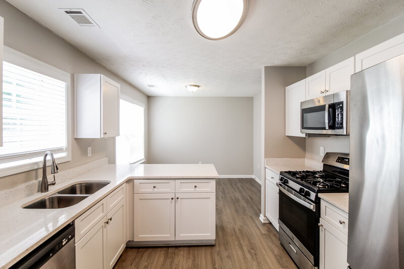 1,970/Mo, 86 Greenland Dr McDonough, GA 30253 Kitchen View 2