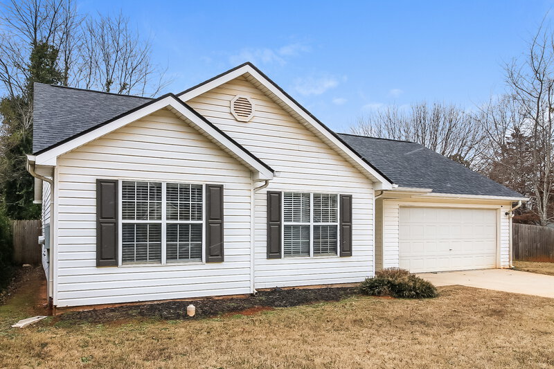 1,740/Mo, 604 Fieldcrest Dr McDonough, GA 30253 Front View 2