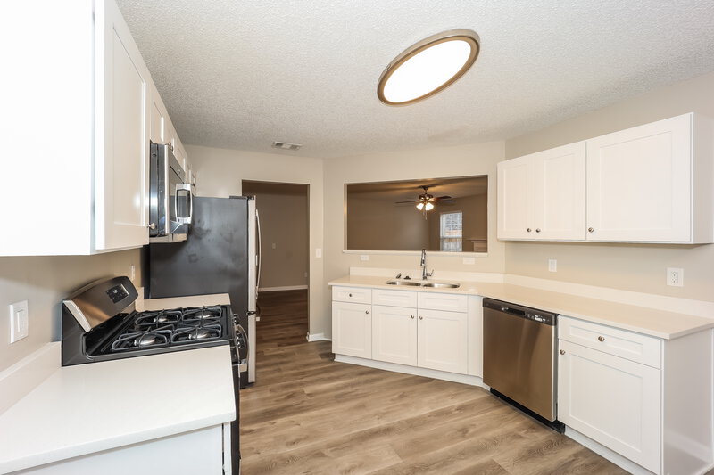 1,775/Mo, 6708 Brookfield Way Douglasville, GA 30134 Kitchen View
