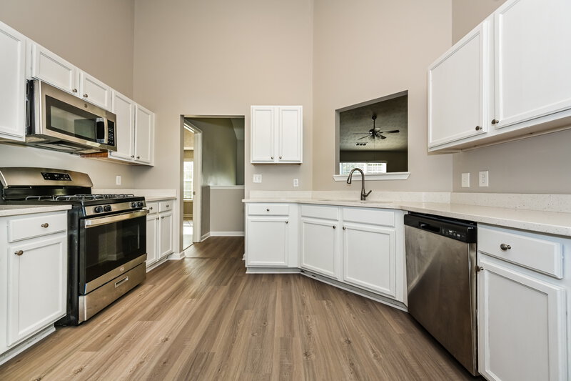 2,360/Mo, 342 Summit View Dr McDonough, GA 30253 Kitchen View