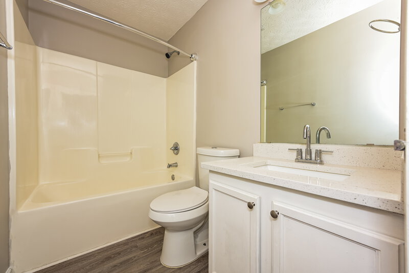 2,360/Mo, 342 Summit View Dr McDonough, GA 30253 Bathroom View