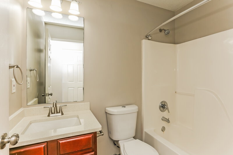3,710/Mo, 3943 South River Ln Ellenwood, GA 30294 Main Bathroom View 2