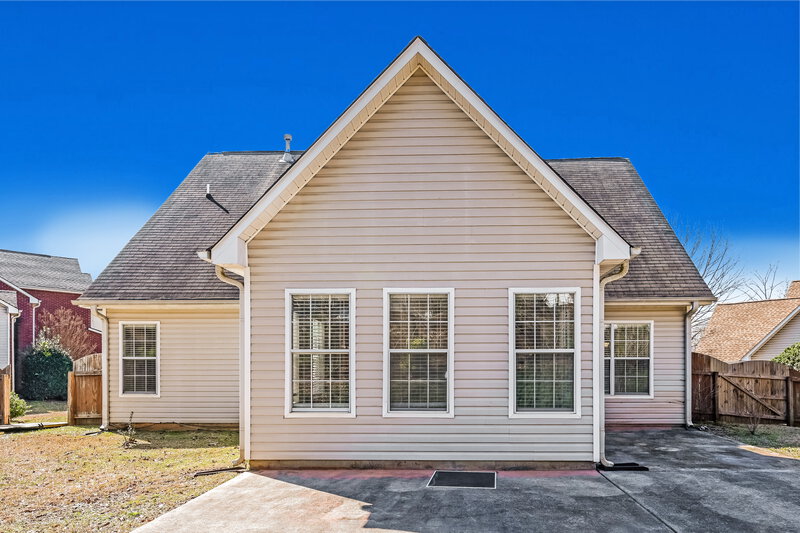 2,450/Mo, 654 Highpoint Way McDonough, GA 30253 Rear View