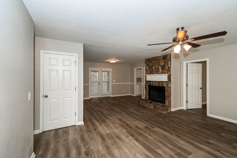 1,750/Mo, 106 Cross Creek Ct Villa Rica, GA 30180 Living Room View