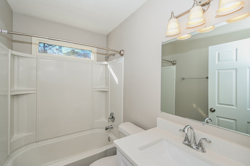 1,750/Mo, 106 Cross Creek Ct Villa Rica, GA 30180 Bathroom View