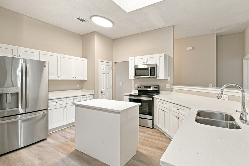 2,145/Mo, 10324 Deep Creek Cv Union City, GA 30291 Kitchen View 2