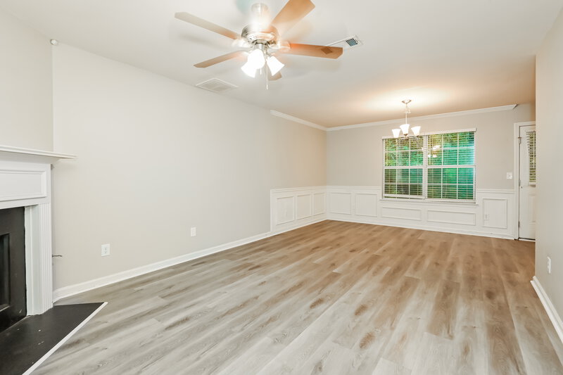 1,935/Mo, 414 Hidden Creek Ct Canton, GA 30114 Living Room View 2