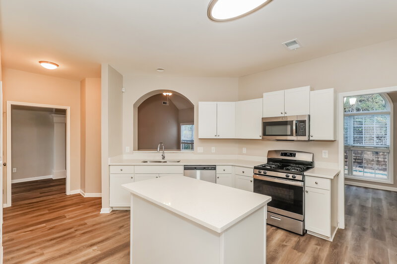 2,140/Mo, 2674 Neighborhood Walk S Villa Rica, GA 30180 Kitchen View