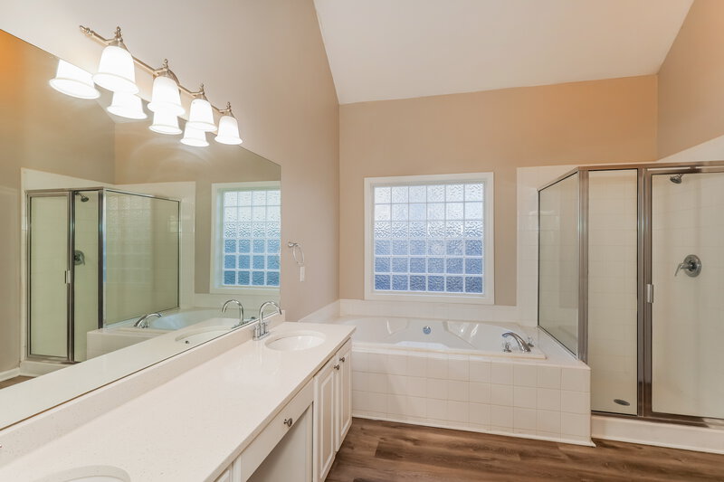 2,140/Mo, 2674 Neighborhood Walk S Villa Rica, GA 30180 Main Bathroom View
