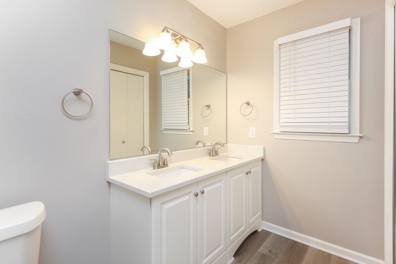 2,090/Mo, 3280 Willa Way SW Marietta, GA 30064 Main Bathroom View