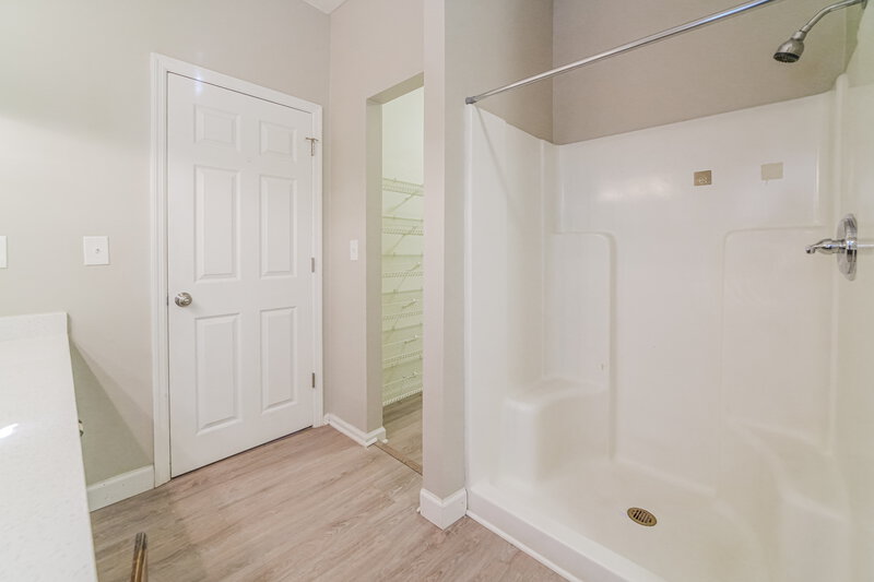 3,080/Mo, 8601 Stone Creek Ct Douglasville, GA 30135 Main Bathroom View 2