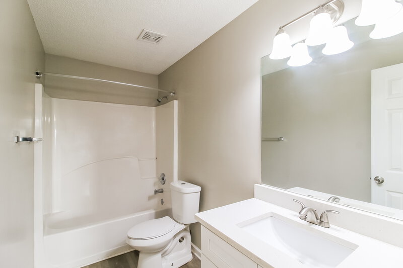 2,600/Mo, 6657 Delaware Bnd Fairburn, GA 30213 Bathroom View
