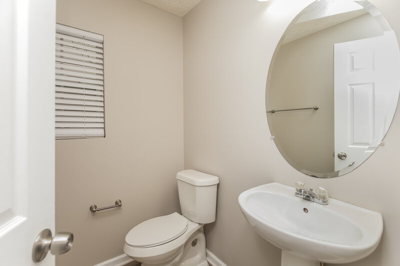 3,340/Mo, 203 Silver Spring St Dallas, GA 30157 Bathroom View 2