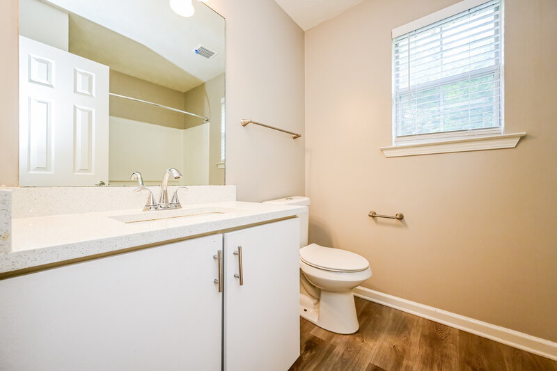 2,140/Mo, 409 Grove Park Dr Locust Grove, GA 30248 Bathroom View