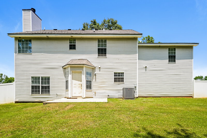 2,140/Mo, 409 Grove Park Dr Locust Grove, GA 30248 Rear View