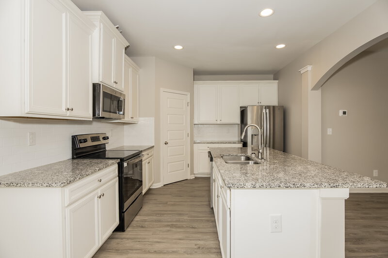 3,770/Mo, 5671 Rhine River Rd College Park, GA 30349 Kitchen View 2