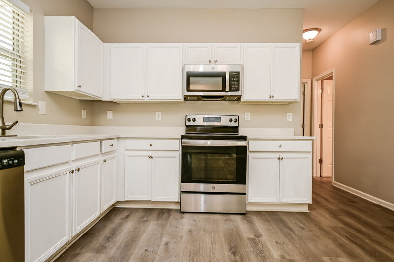 2,370/Mo, 2009 Farm Hill Ct Stockbridge, GA 30281 Kitchen View