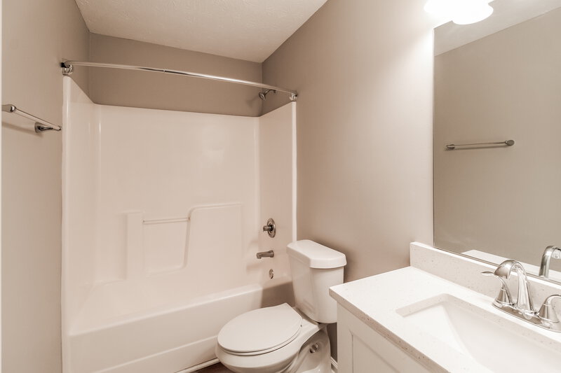 1,805/Mo, 1408 Deer Creek Ct Monroe, GA 30655 Bathroom View