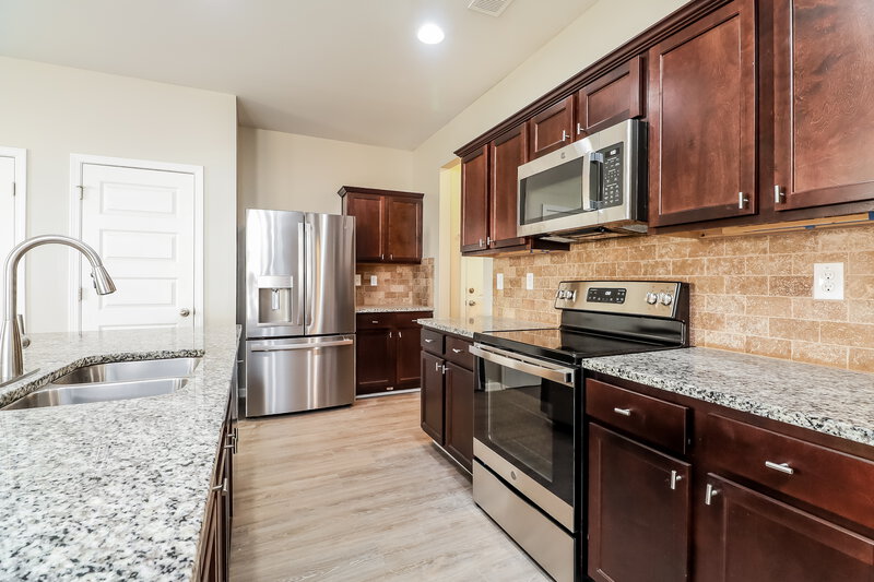 2,015/Mo, 1079 Lear Dr Locust Grove, GA 30248 Kitchen View