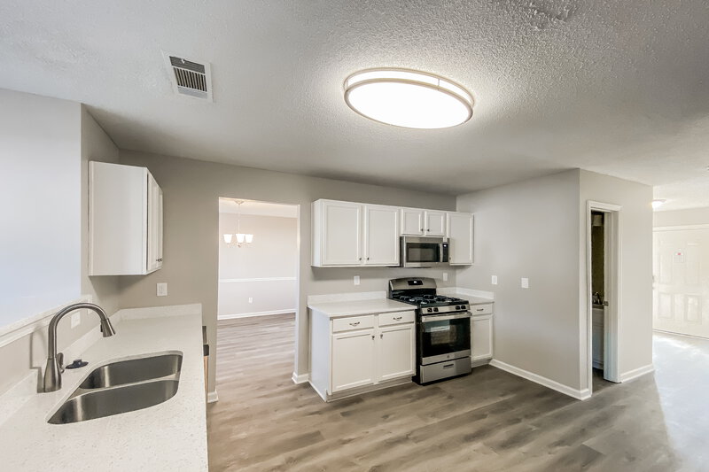 2,435/Mo, 898 Tara Bnd Hampton, GA 30228 Kitchen View