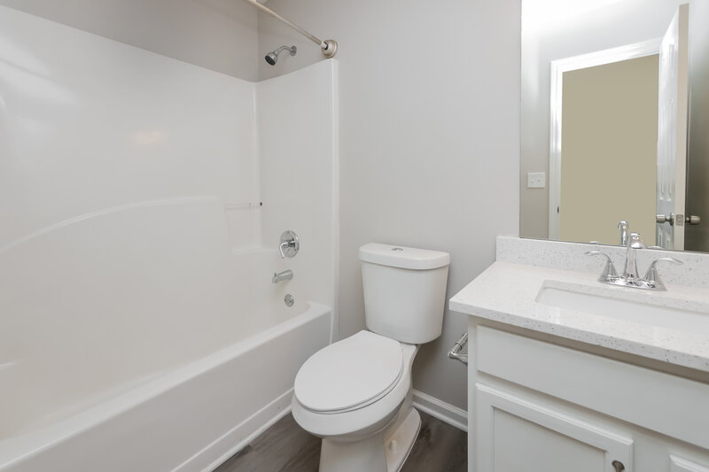 2,435/Mo, 898 Tara Bnd Hampton, GA 30228 Bathroom View