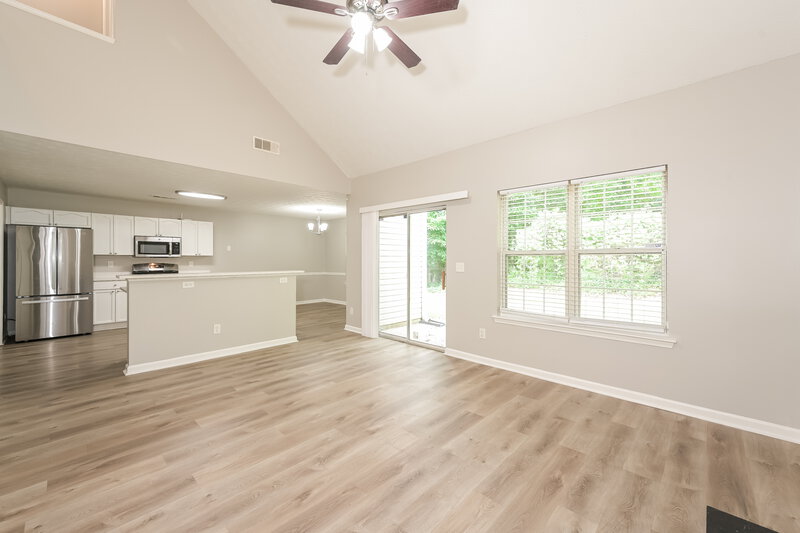 2,070/Mo, 2285 Wingfoot Pl Decatur, GA 30035 Living Room View 2