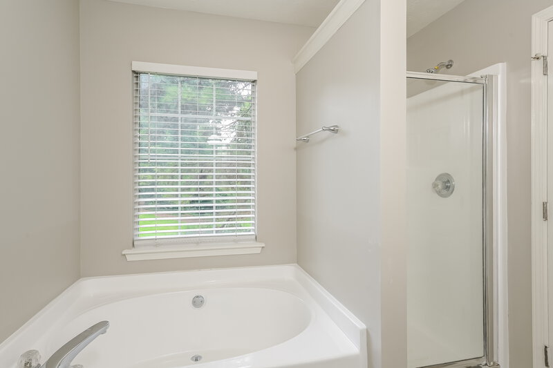 2,070/Mo, 2285 Wingfoot Pl Decatur, GA 30035 Main Bathroom View 2