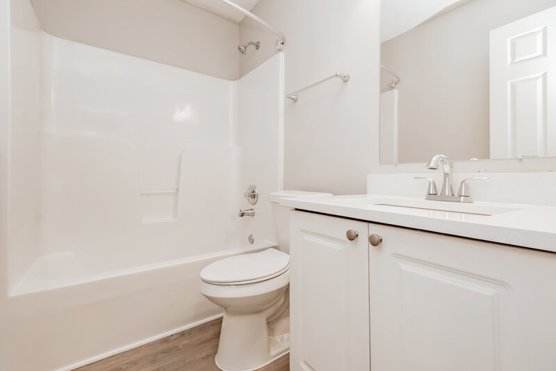 2,850/Mo, 2285 Wingfoot Pl Decatur, GA 30035 Bathroom View