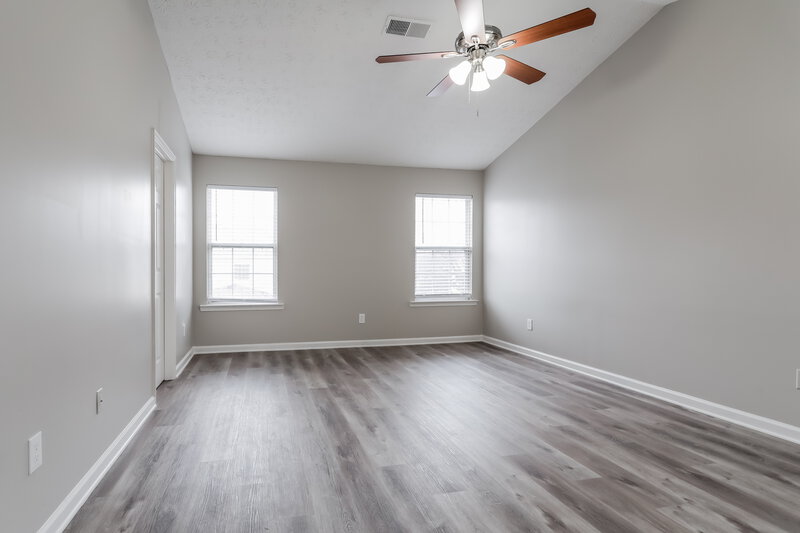 2,170/Mo, 527 Ives Cir NW Lilburn, GA 30047 Main Bedroom View 2