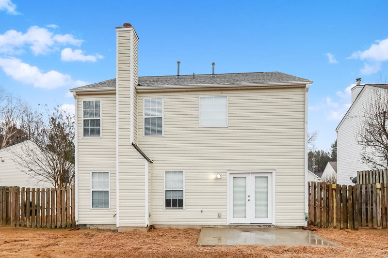 2,170/Mo, 527 Ives Cir NW Lilburn, GA 30047 Rear View