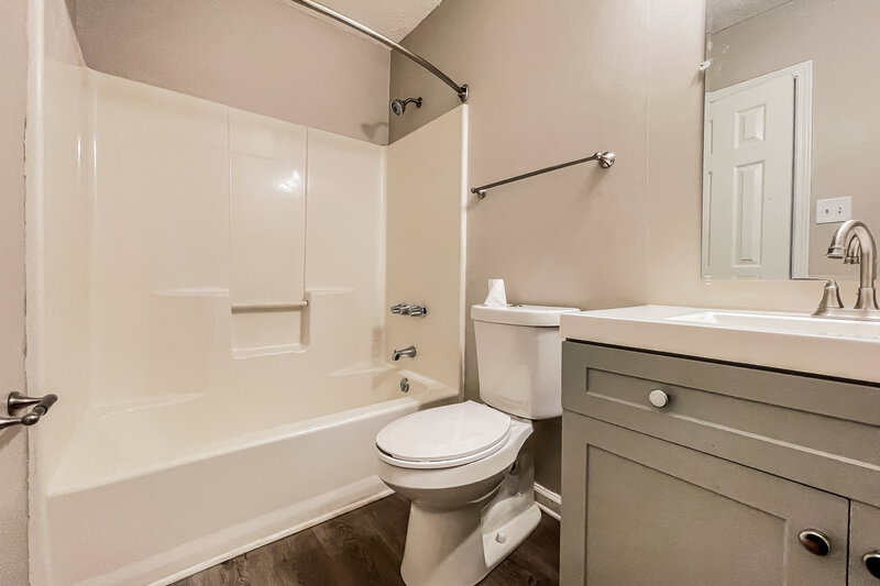1,980/Mo, 1425 Dillon Rd Austell, GA 30168 Bathroom View