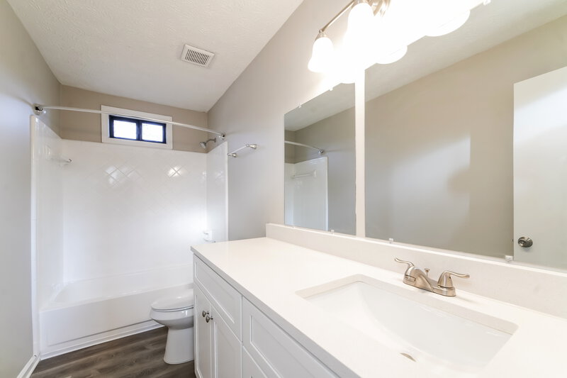 2,425/Mo, 751 Alison Jane Ct NE Kennesaw, GA 30144 Bathroom View