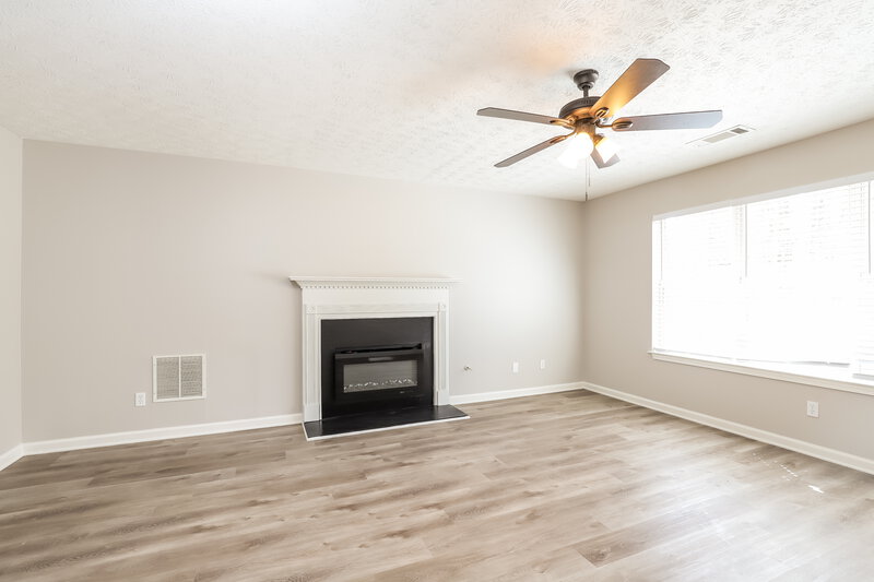 1,940/Mo, 958 Sugar Landing Cir Sugar Hill, GA 30518 Living Room View