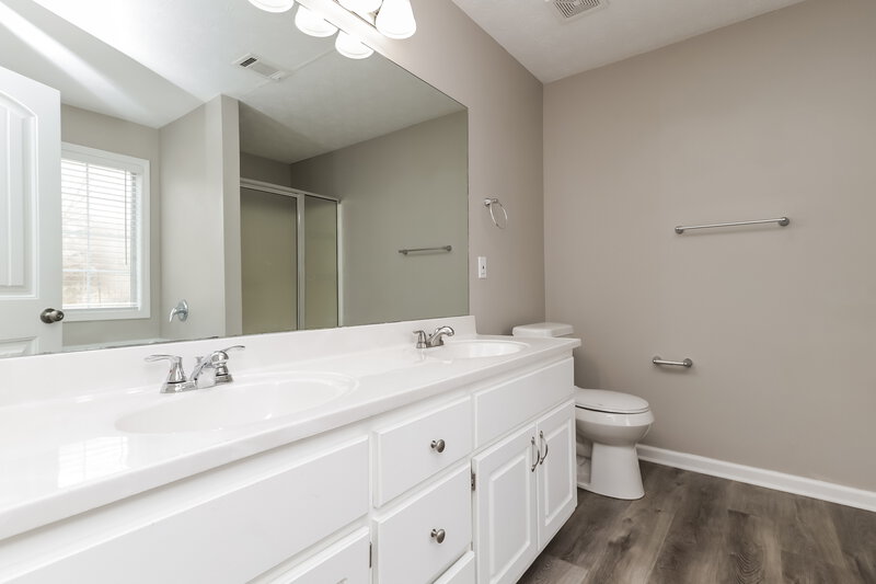 1,780/Mo, 335 Cattlemans Cir McDonough, GA 30252 Main Bathroom View