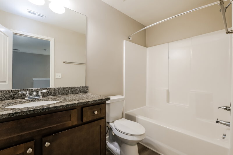 1,885/Mo, 1890 Old Dogwood Jonesboro, GA 30238 Bathroom View