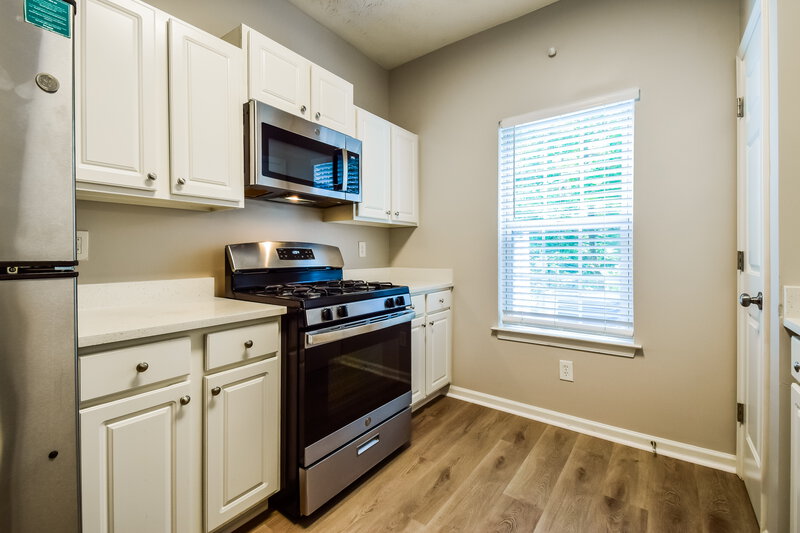 1,800/Mo, 1563 River Main Ct Lawrenceville, GA 30046 Kitchen View