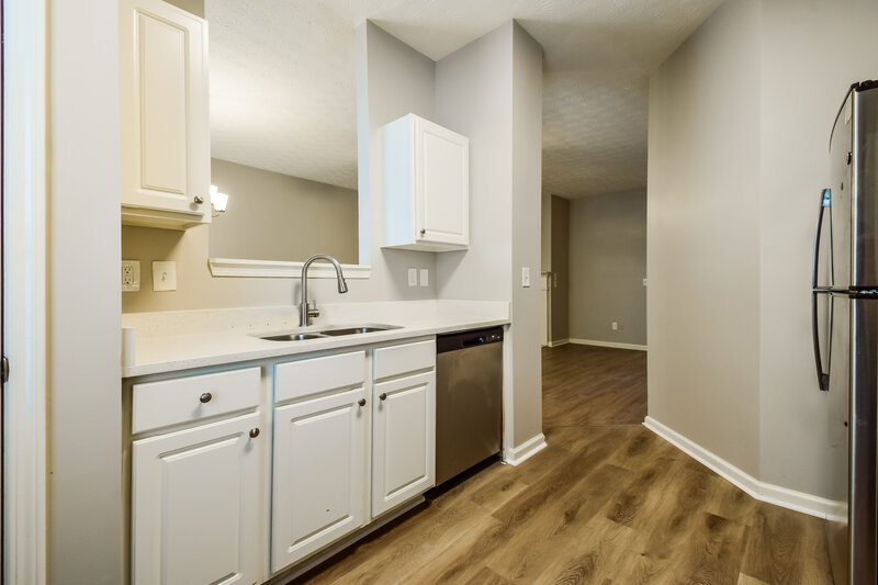 1,800/Mo, 1563 River Main Ct Lawrenceville, GA 30046 Kitchen View 2