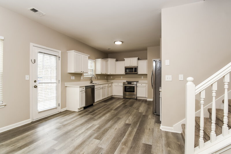 2,805/Mo, 4213 Kenwood Trl Atlanta, GA 30349 Kitchen View 2