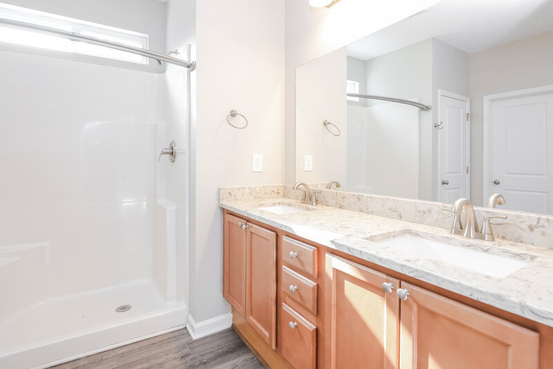 2,195/Mo, 3003 Baker Woods Ct NW Acworth, GA 30101 Main Bathroom View